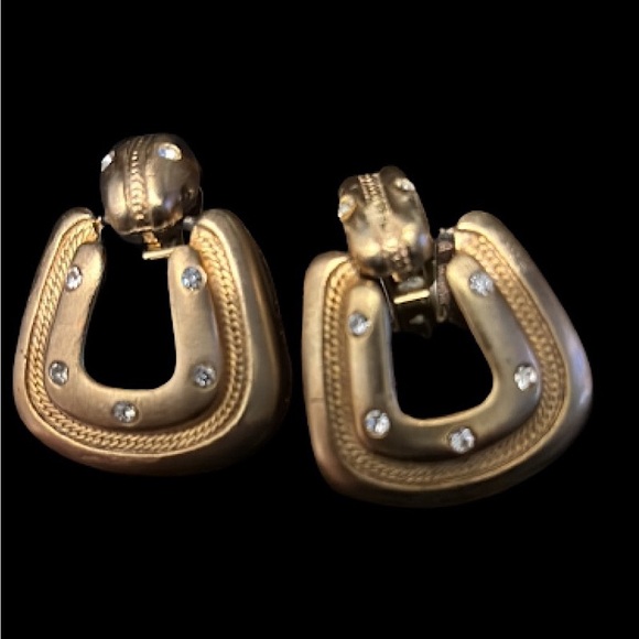 Vintage 80s Gold-tone & Diamante Pave Crystal earrings - Picture 2 of 7